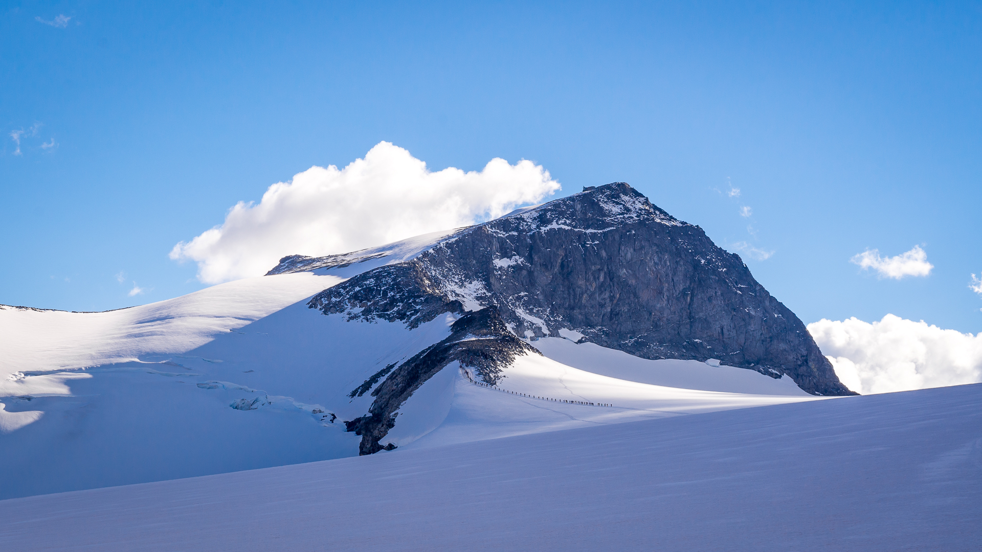 Galdhøpiggen 2469 m ü.M. - der höchste Berg in Norwegen - Naturattraktion  in Lom, Lom - Jotunheimen